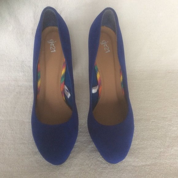 g.21 Shoes - Blue Suede Platform Pumps